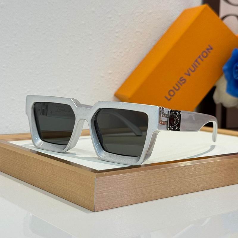 Louis Vuitton Sunglasses ID:20260319-237